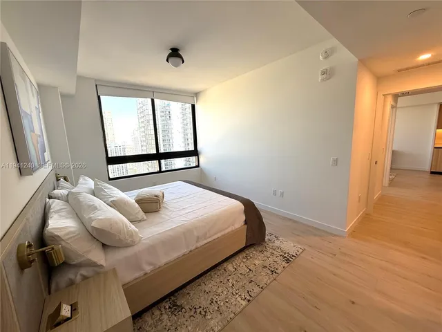 $1,050,000 | 225 North Miami Avenue, Unit 3505, Miami, FL 33128