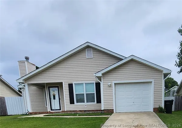 $1,700 | 2212 Mossycup Lane, Fayetteville, NC 28304