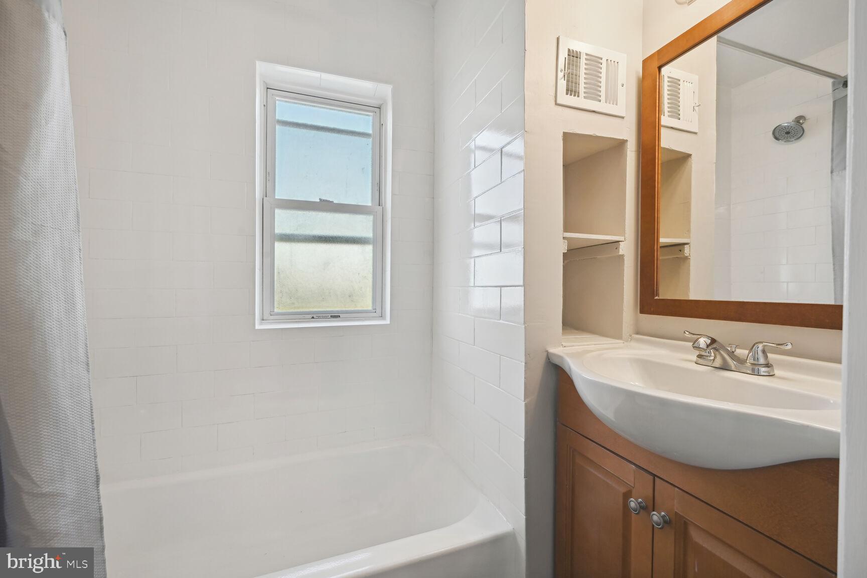 1640 L Street Northeast Washington, DC 20002 - Photo 13 of 17