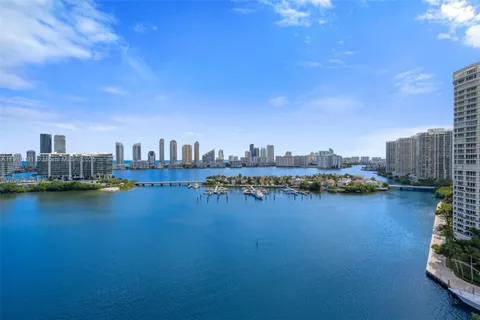 a view of ocean and city view