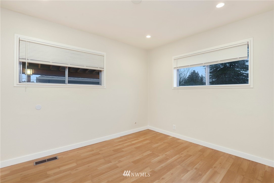 617 Reiten Road Kent, WA 98030 - Photo 11 of 30 a view of an empty room