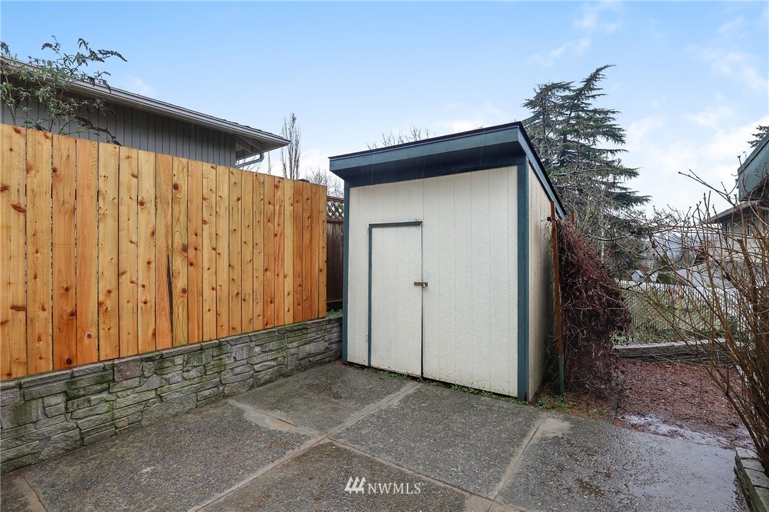 617 Reiten Road Kent, WA 98030 - Photo 24 of 30 a view of a house with a backyard