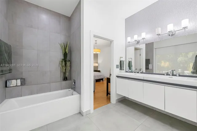 $2,800,000 | 19005 Atlantic Boulevard, Sunny Isles Beach, FL 33160