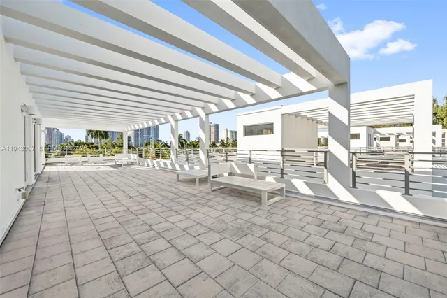 $2,800,000 | 19005 Atlantic Boulevard, Sunny Isles Beach, FL 33160