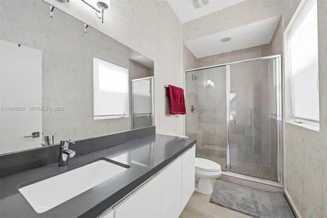 $2,800,000 | 19005 Atlantic Boulevard, Sunny Isles Beach, FL 33160