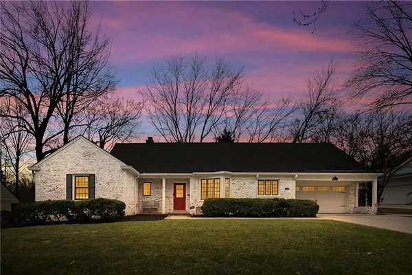 $1,595,000 | 2521 West 65th Street, Mission Hills, KS 66208