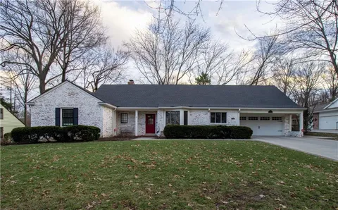 $1,595,000 | 2521 West 65th Street, Mission Hills, KS 66208