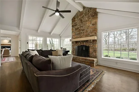 $1,595,000 | 2521 West 65th Street, Mission Hills, KS 66208