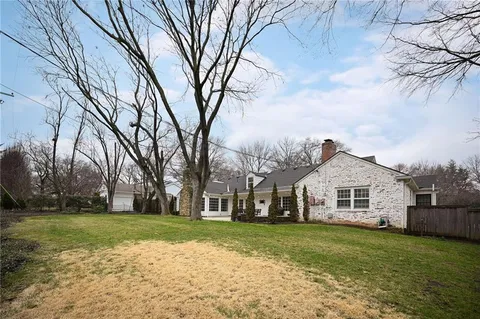 $1,595,000 | 2521 West 65th Street, Mission Hills, KS 66208