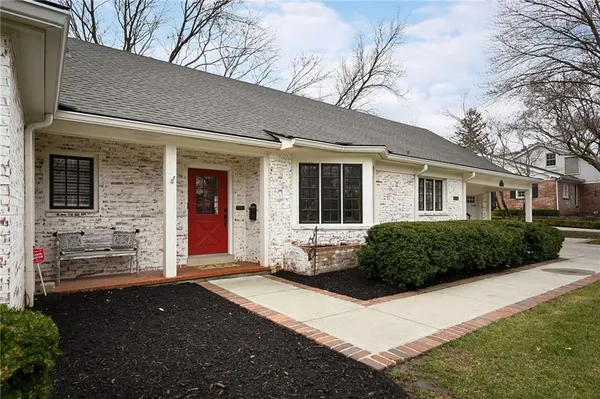 $1,595,000 | 2521 West 65th Street, Mission Hills, KS 66208