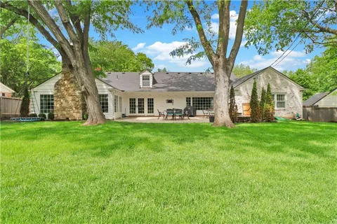 $1,500,000 | 2521 West 65th Street, Mission Hills, KS 66208
