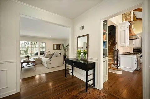 $1,595,000 | 2521 West 65th Street, Mission Hills, KS 66208