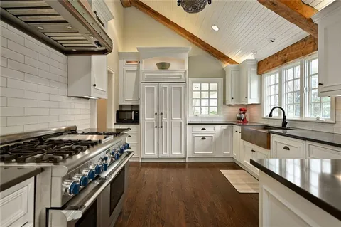 $1,595,000 | 2521 West 65th Street, Mission Hills, KS 66208