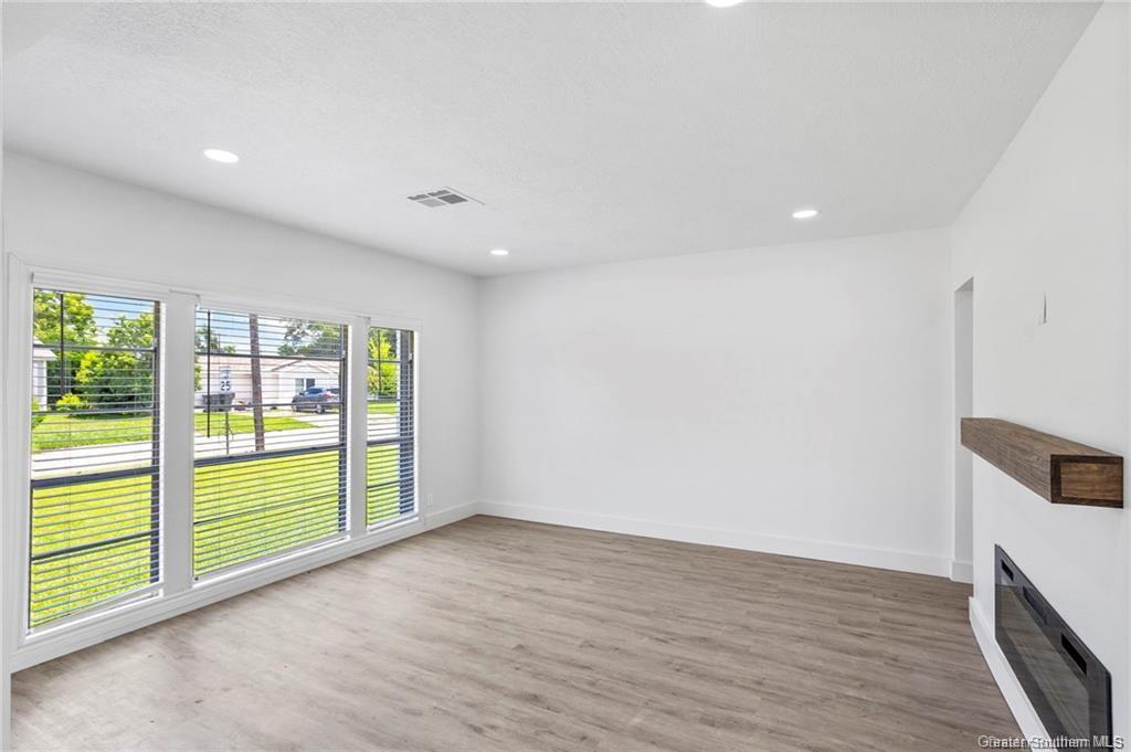 904 Azalea Street Lake Charles, LA 70607 - Photo 4 of 16 Gallery Image 4