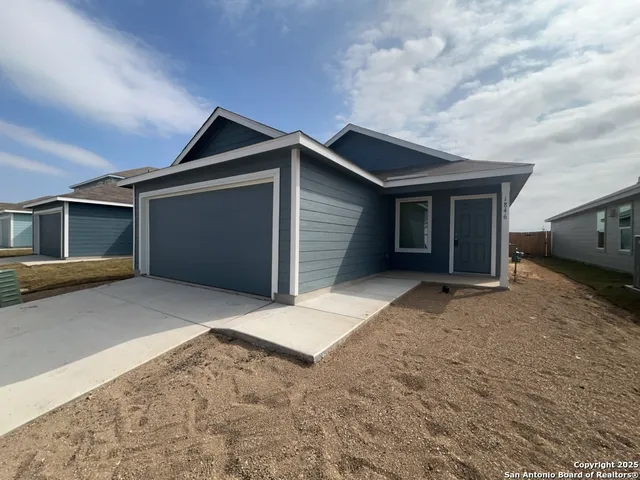 a picture of a black and white wall