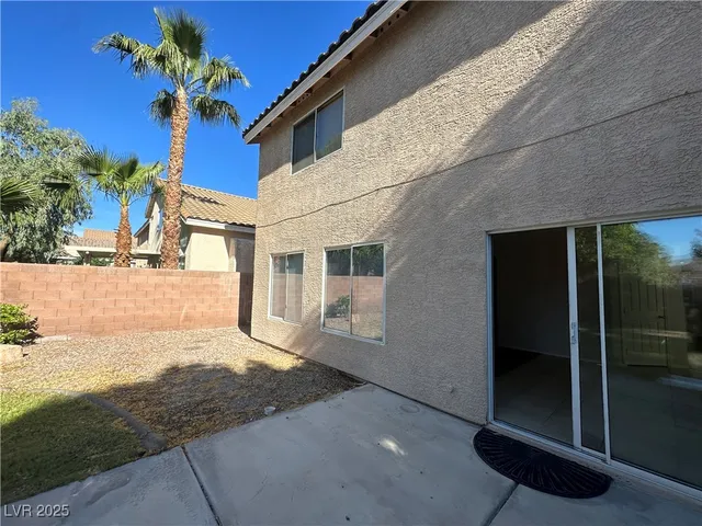$2,095 | 1575 Comfort Hills Street, Henderson, NV 89014