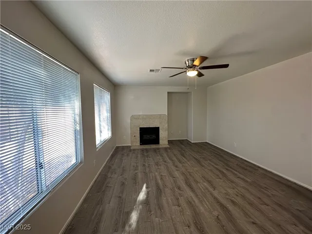 $2,095 | 1575 Comfort Hills Street, Henderson, NV 89014