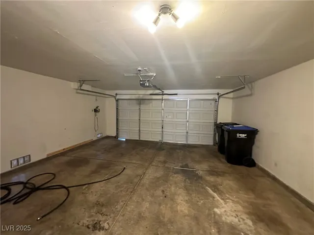 $2,095 | 1575 Comfort Hills Street, Henderson, NV 89014