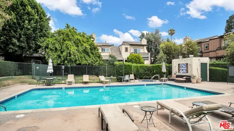 $489,900 | 13567 Valerio Street, Unit C, Van Nuys, CA 91405