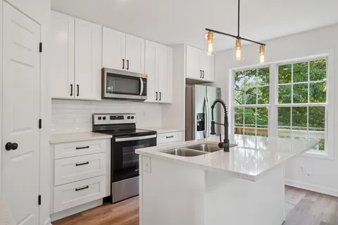 $399,900 | 288 Sunny Slope Court, Clarksville, TN 37043