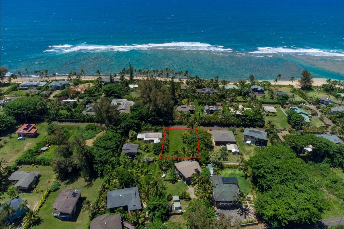 55 Alealea Road Hanalei, HI 96714 - Photo 1 of 14 a view of a city