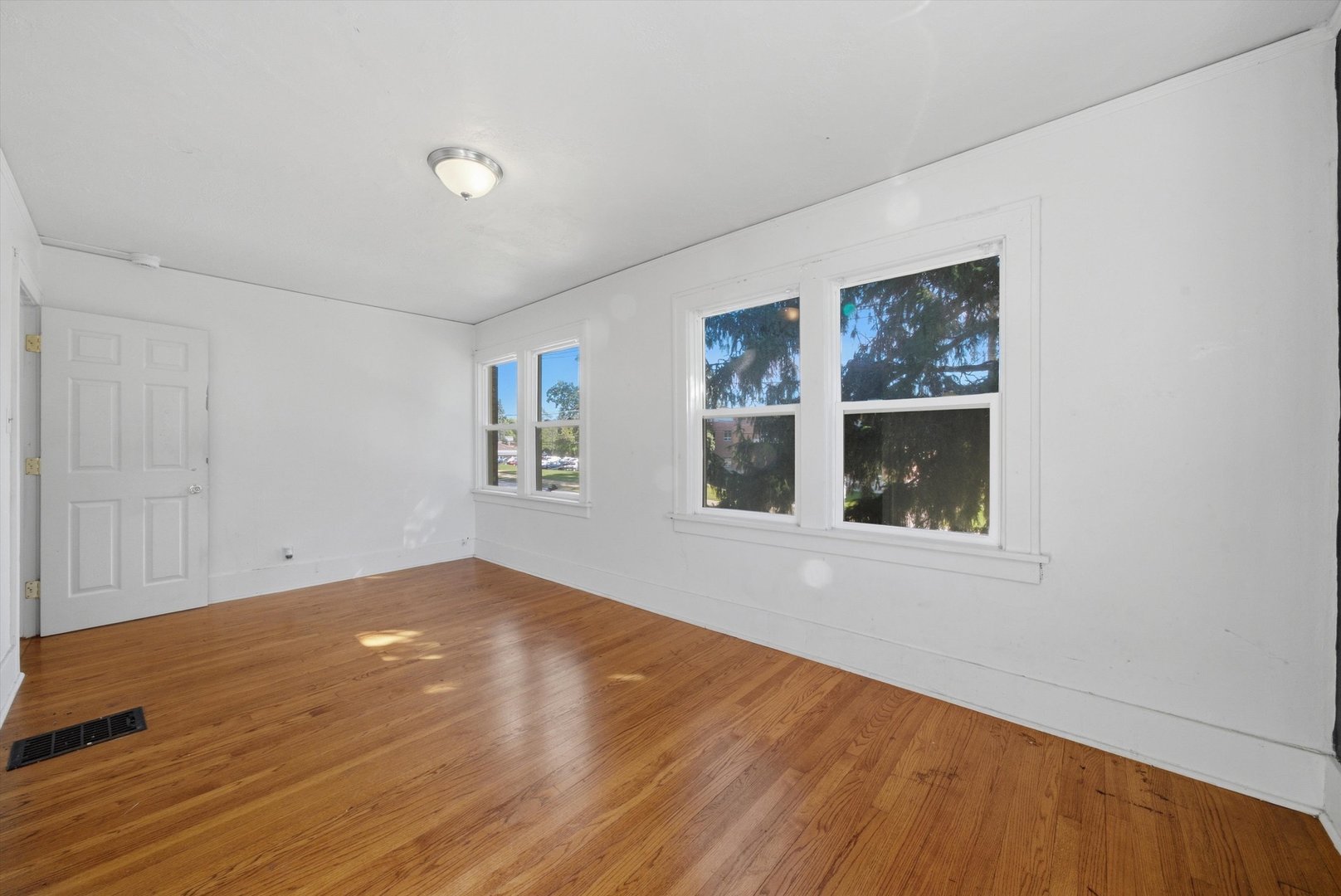 415 Normal Road DeKalb, IL 60115 - Photo 17 of 38 Gallery Image 17