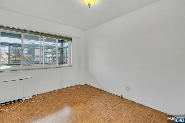 a view of empty room with window