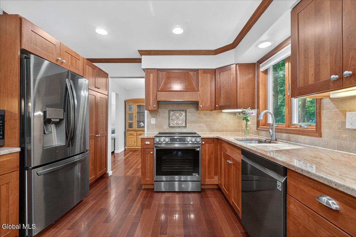 5966 Curry Rd Extension Guilderland, NY 12303 - Photo 8 of 48 06-5966 Curry Rd Ext-6