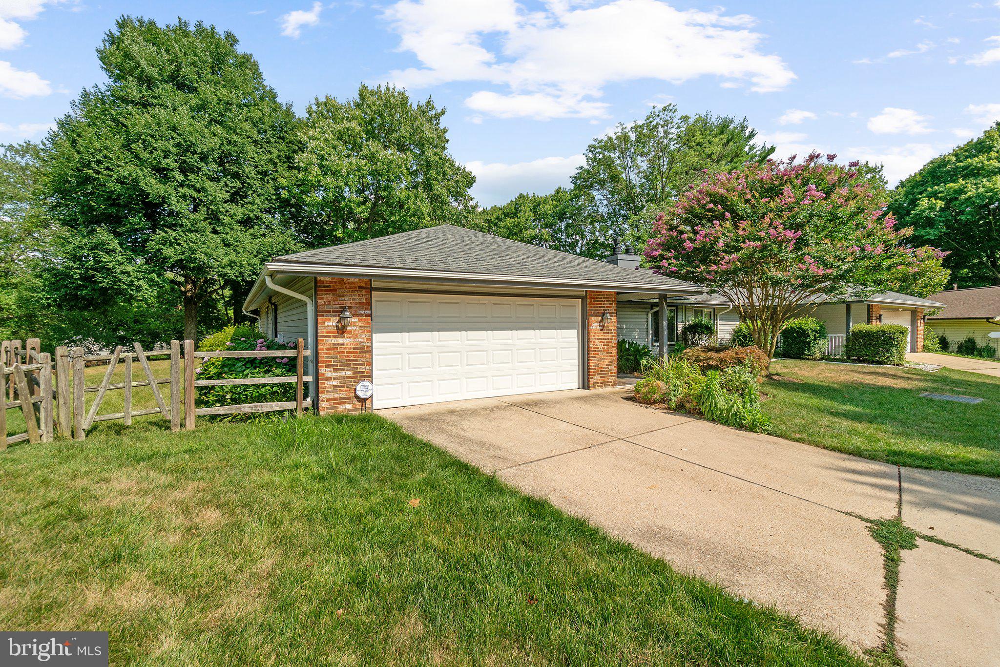 14911 Hydrus Road Silver Spring, MD 20906 - Photo 2 of 31 Garage