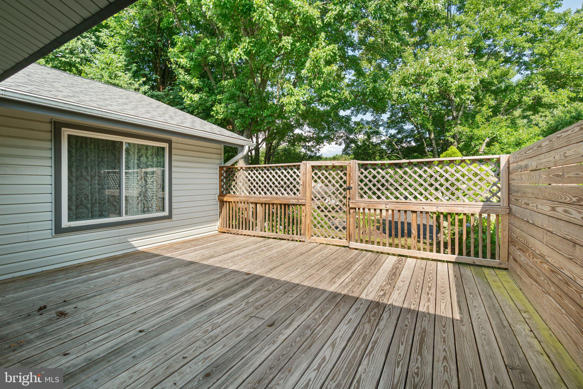 14911 Hydrus Road Silver Spring, MD 20906 - Photo 26 of 31 Deck