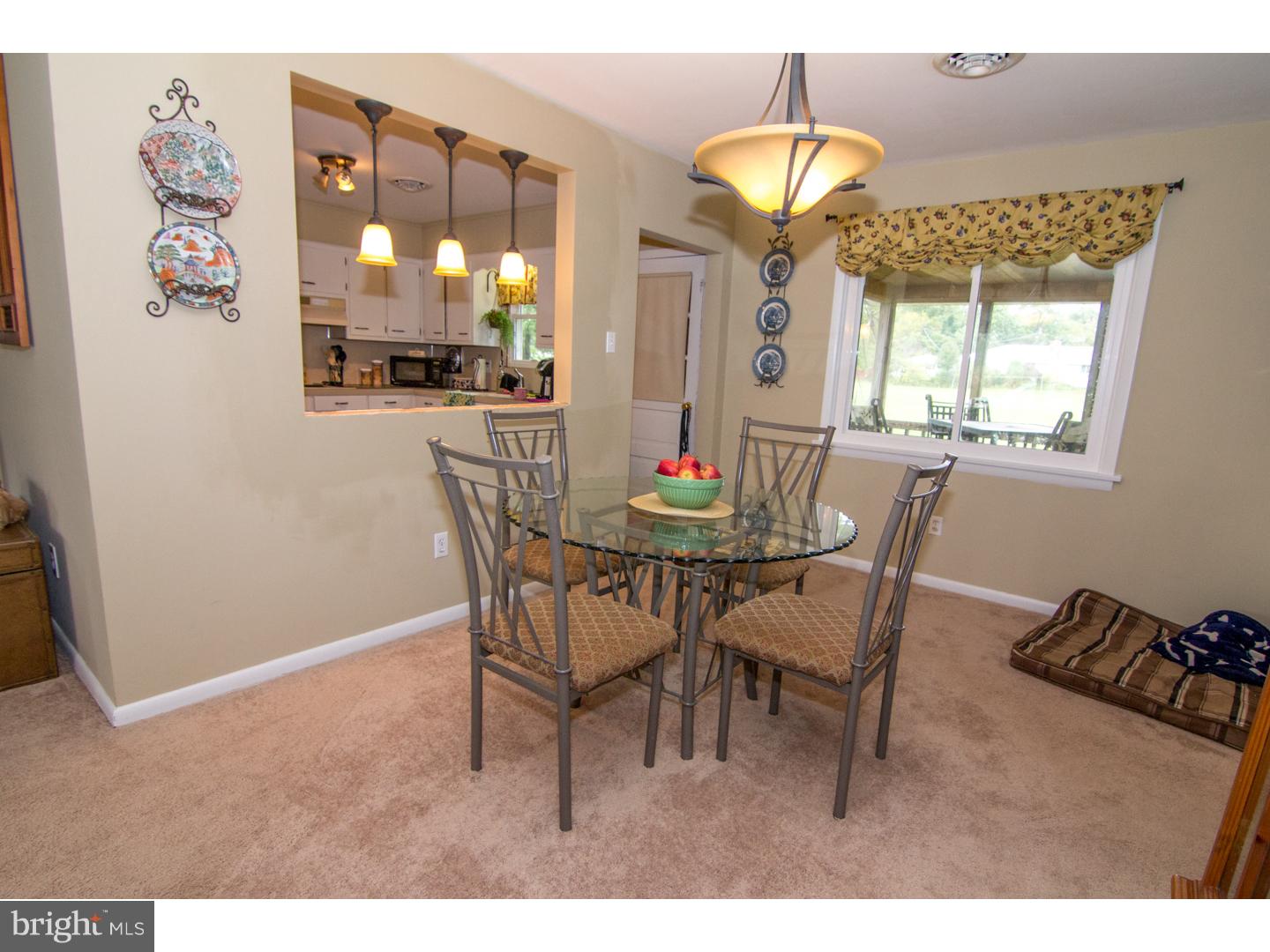 98 Georgia Road Pennsville, NJ 08070 - Photo 10 of 19 a dining room with furniture and window
