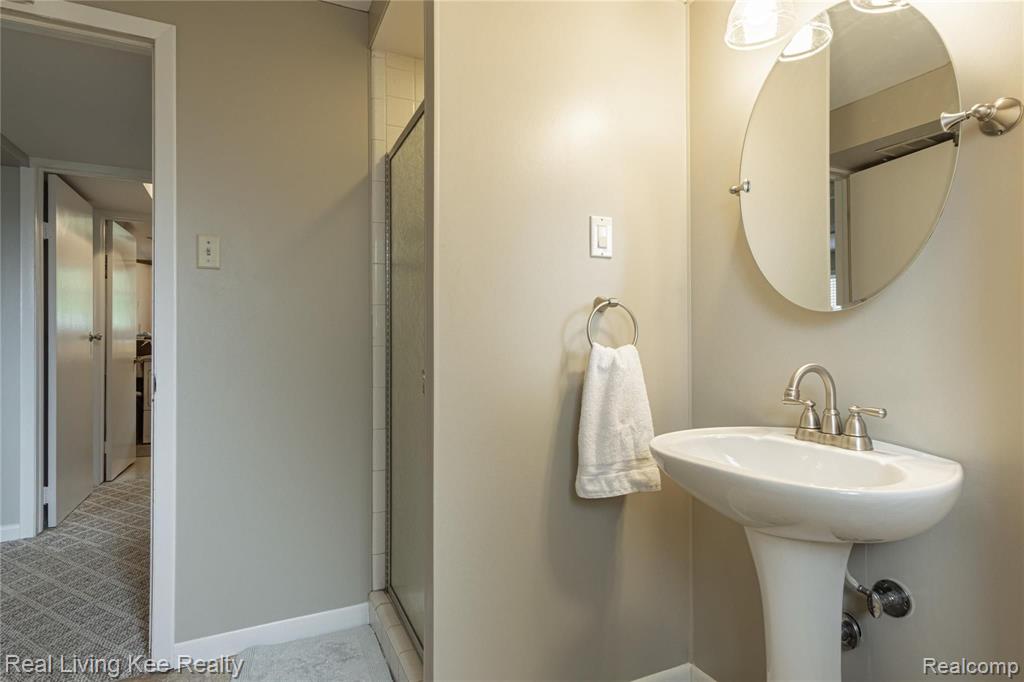 1088 North Adams Road Rochester Hills, MI 48306 - Photo 35 of 49