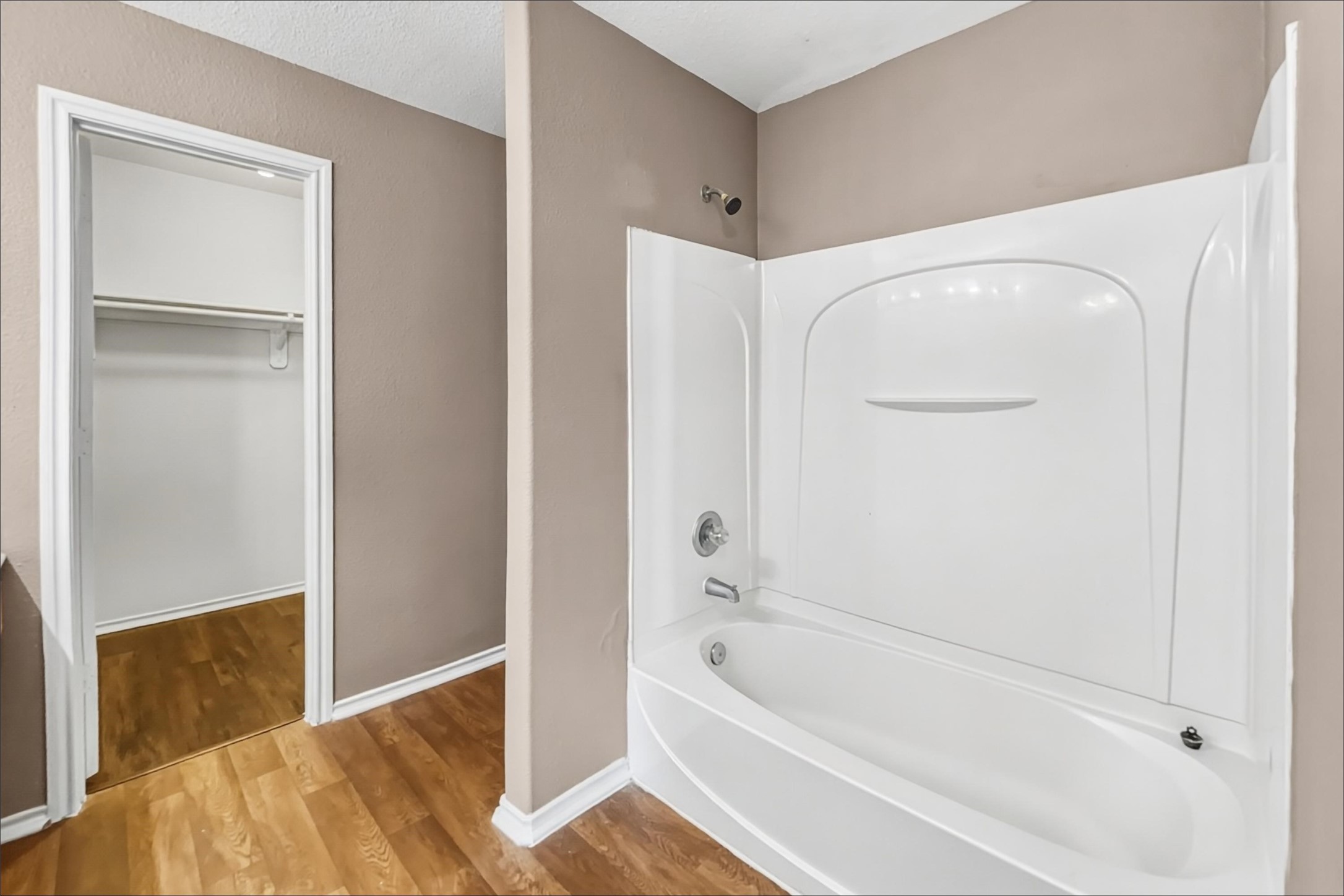 504 Leaf Cluster Court East Conroe, TX 77301 - Photo 12 of 16