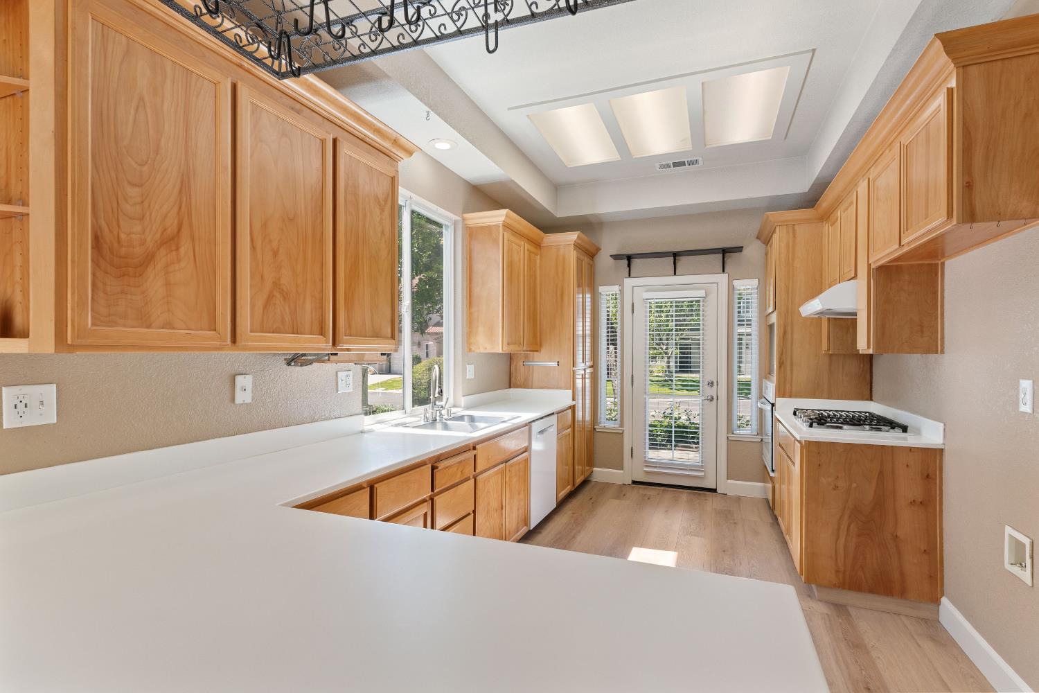 1812 Newhampton Court Modesto, CA 95355 - Photo 4 of 24