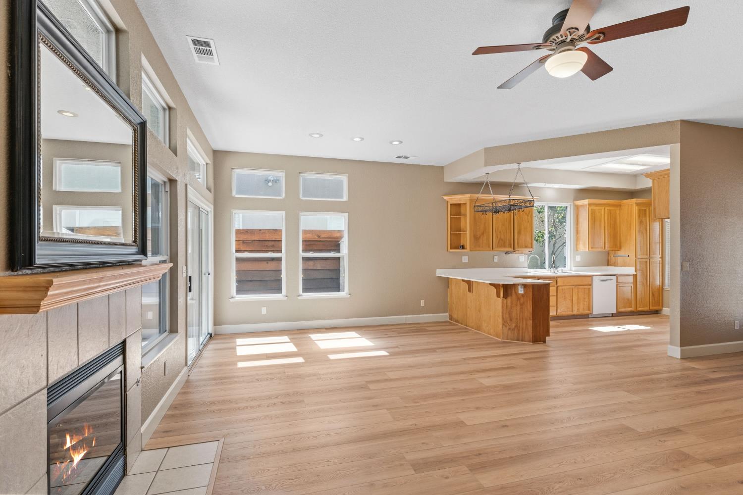 1812 Newhampton Court Modesto, CA 95355 - Photo 6 of 24