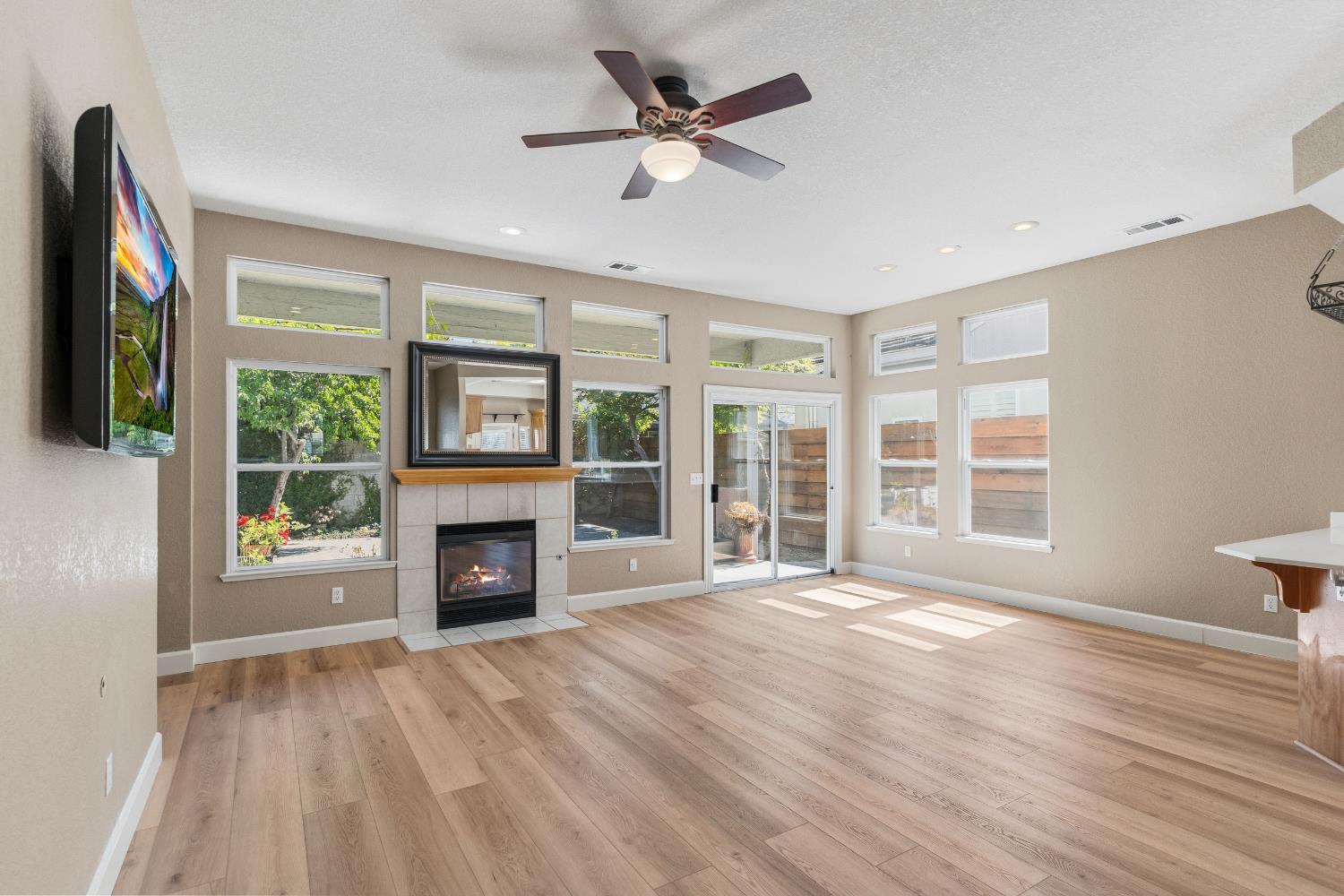 1812 Newhampton Court Modesto, CA 95355 - Photo 9 of 24