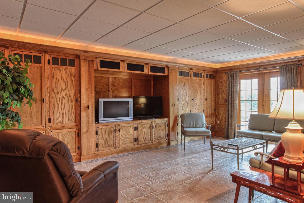 20 Deerfield Road Lancaster, PA 17603 - Photo 26 of 36 Gallery Image 26