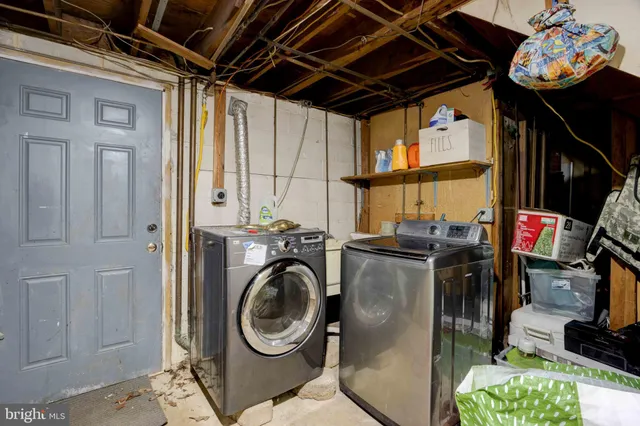 a view of a storage & utility room