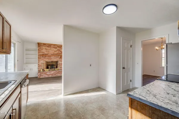 $489,900 | 107 Mountain View Circle, Piney Flats, TN 37686