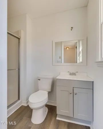 $489,900 | 107 Mountain View Circle, Piney Flats, TN 37686