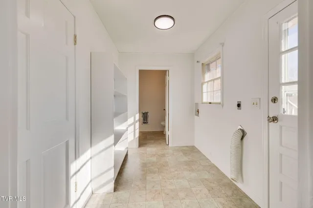 $499,900 | 107 Mountain View Circle, Piney Flats, TN 37686