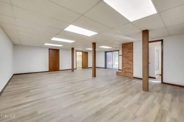 $499,900 | 107 Mountain View Circle, Piney Flats, TN 37686