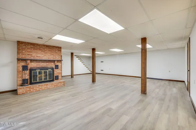 $499,900 | 107 Mountain View Circle, Piney Flats, TN 37686