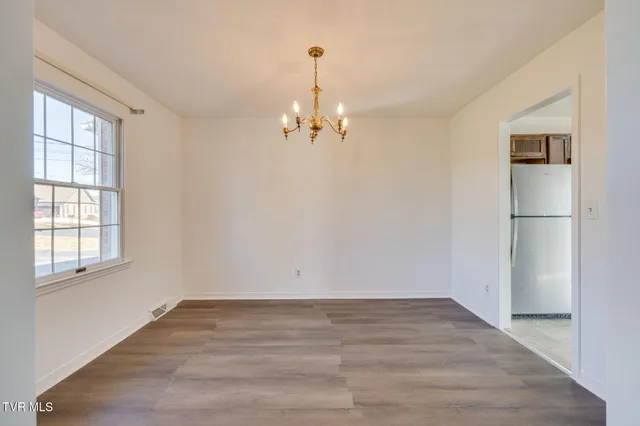 $499,900 | 107 Mountain View Circle, Piney Flats, TN 37686