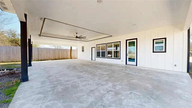 $389,000 | 4867 North Oakland Lane, Bryan, TX 77808