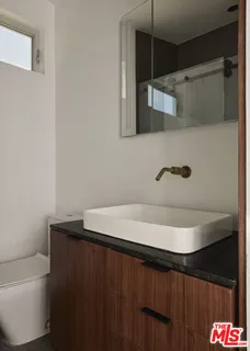 $2,725,000 | 2055 North Gramercy Place, Los Angeles, CA 90068