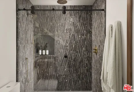 $2,725,000 | 2055 North Gramercy Place, Los Angeles, CA 90068