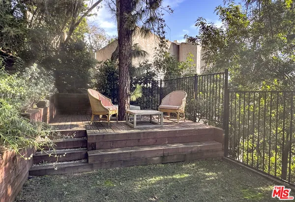 $2,525,000 | 2055 North Gramercy Place, Los Angeles, CA 90068