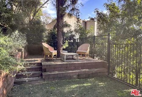 $2,725,000 | 2055 North Gramercy Place, Los Angeles, CA 90068