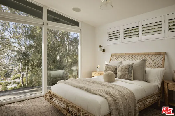 $2,525,000 | 2055 North Gramercy Place, Los Angeles, CA 90068